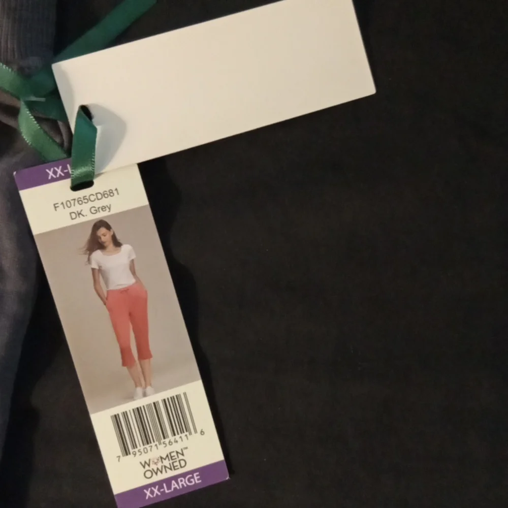Woman pants - Picture 3 of 4